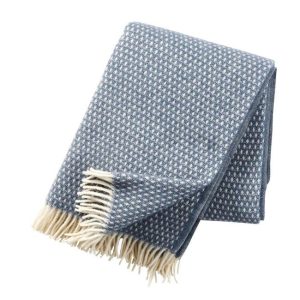 Klippan lamswollen plaid Knut – Smokey Blue (130 x 200 cm)